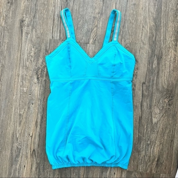 Lululemon Athletica Teal Light it Up Reflective Tank Top in Surge size 8 - Picture 4 of 11